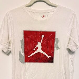 NIKE Air🏀 short sleeve graphic tee. Youth size XL (13-15 years)